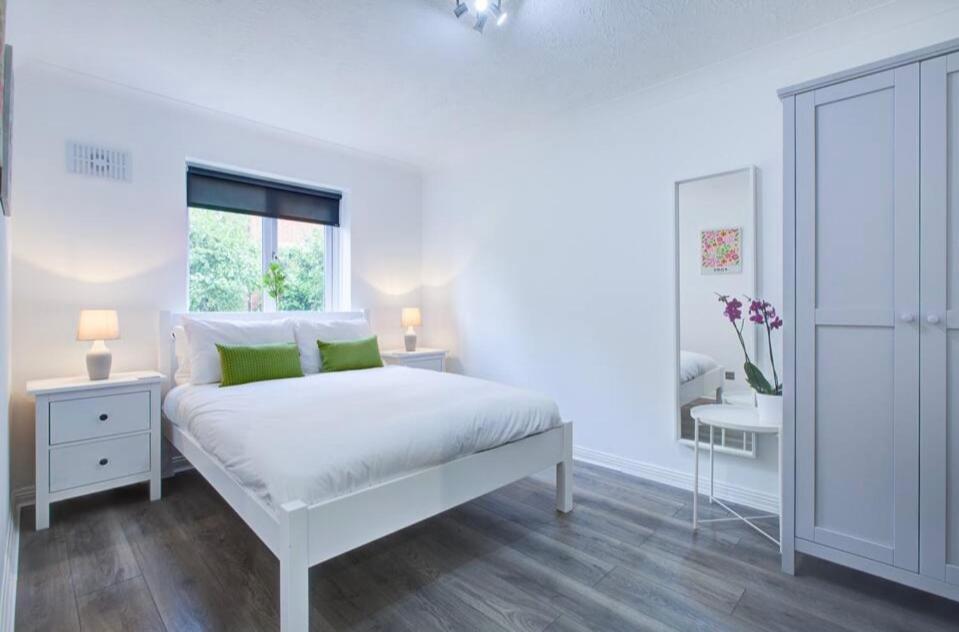 Spacious 2 Bedroom Apartment London Exterior photo